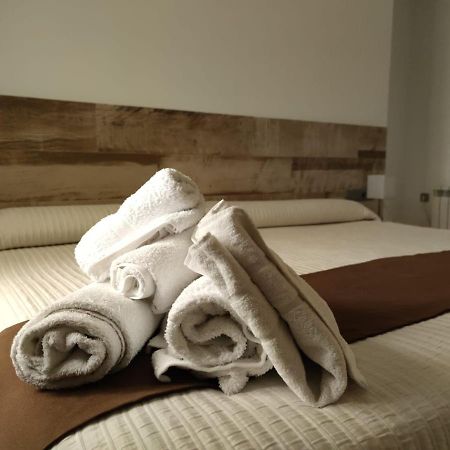 Hotel Tres Estrellas Casa Maribona Gela Эль-Пуэнте Экстерьер фото