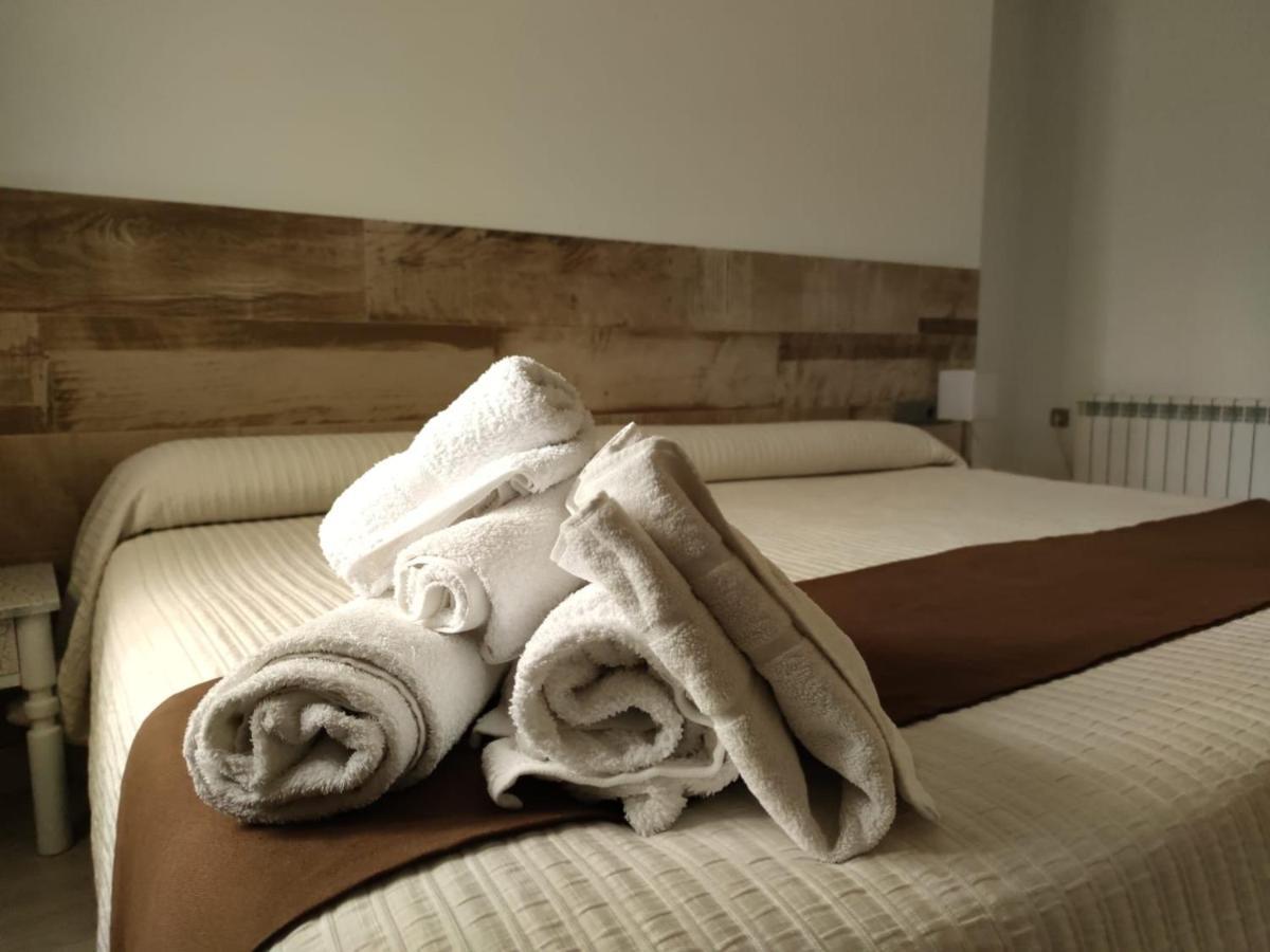 Hotel Tres Estrellas Casa Maribona Gela Эль-Пуэнте Экстерьер фото