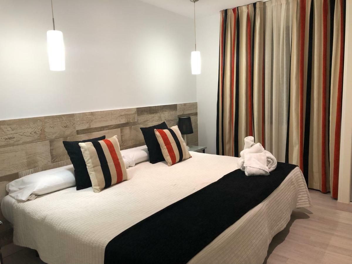 Hotel Tres Estrellas Casa Maribona Gela Эль-Пуэнте Экстерьер фото