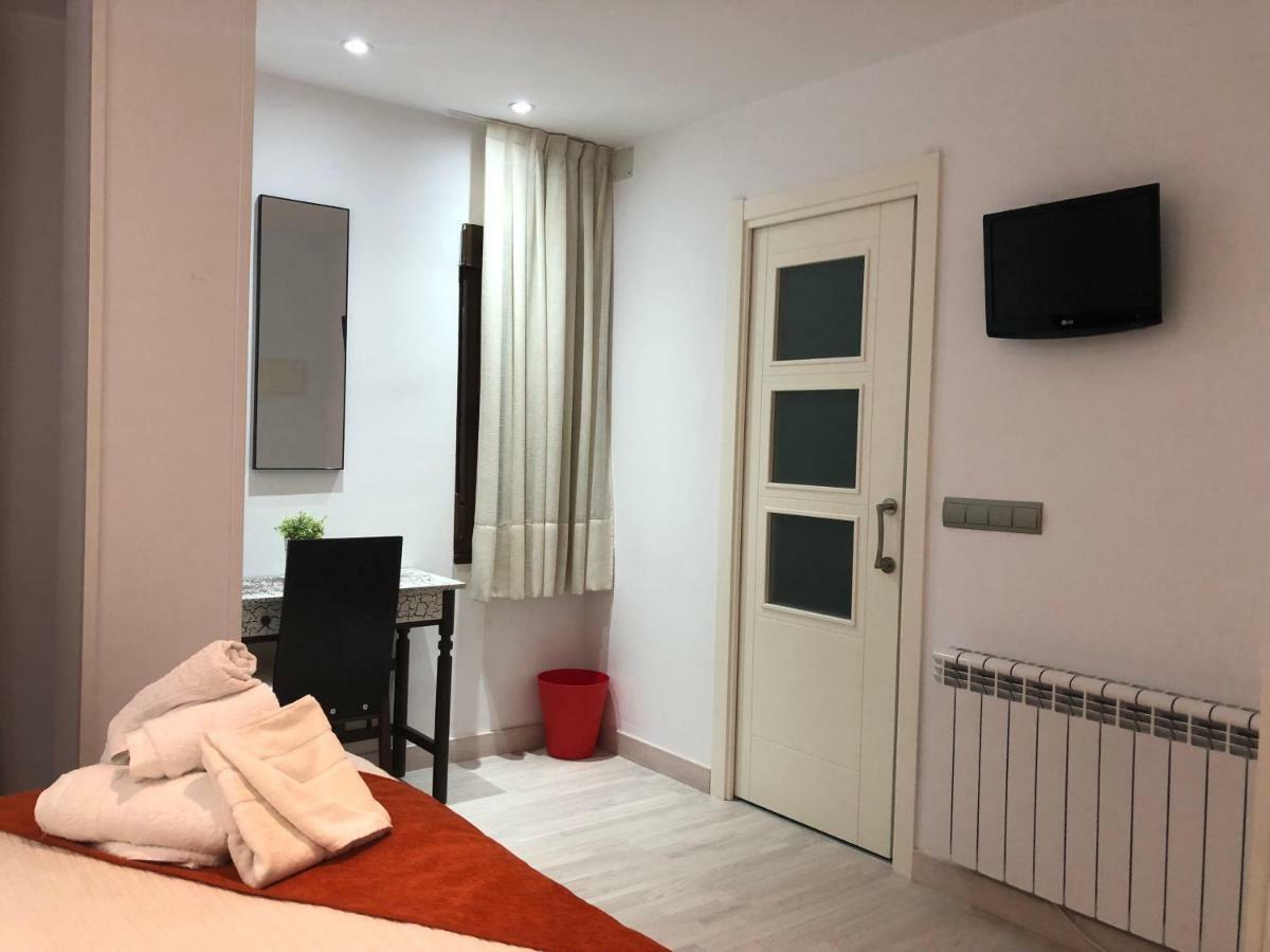 Hotel Tres Estrellas Casa Maribona Gela Эль-Пуэнте Экстерьер фото